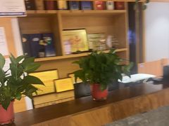 -香山湖家家宴(中山陵店)