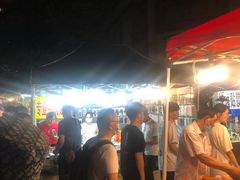 -吴山路夜市