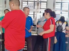 -鸿浩扒猪脚米线