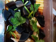 特价皮蛋豆腐-桃子餐厅·天津菜(红星路直营店)