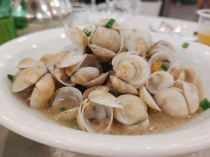 天桥饭店(沪杭公路店)-"金山嘴老街里面的店,小马路边上,停车很不.