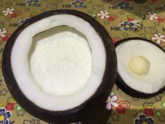 -志龙皇冠吃货椰子铺