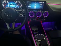 -上海星瀚奔驰4S店(红柳路店)