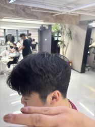 -宫铭烫发染发接发店
