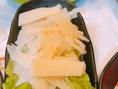-鲜入围煮花胶鸡海鲜火锅