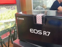 -佳能相机·普晶官方店(成都华凌西南婚纱摄影器材城店)