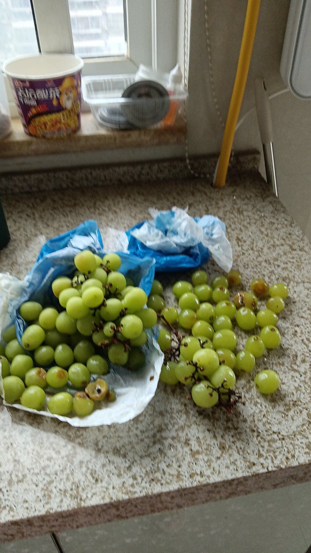 网购的阳光玫瑰踩雷啦