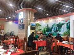 大堂-化州大众美食城(宝安老牌店)