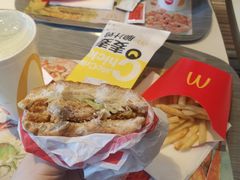 -麦当劳(欢乐谷店)