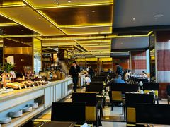 -大中华希尔顿酒店-念自助餐·嗨啤·小龙虾