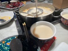-尚尚仙·酸汤猪手·猪肚鸡火锅(华联万柳购物中心店)