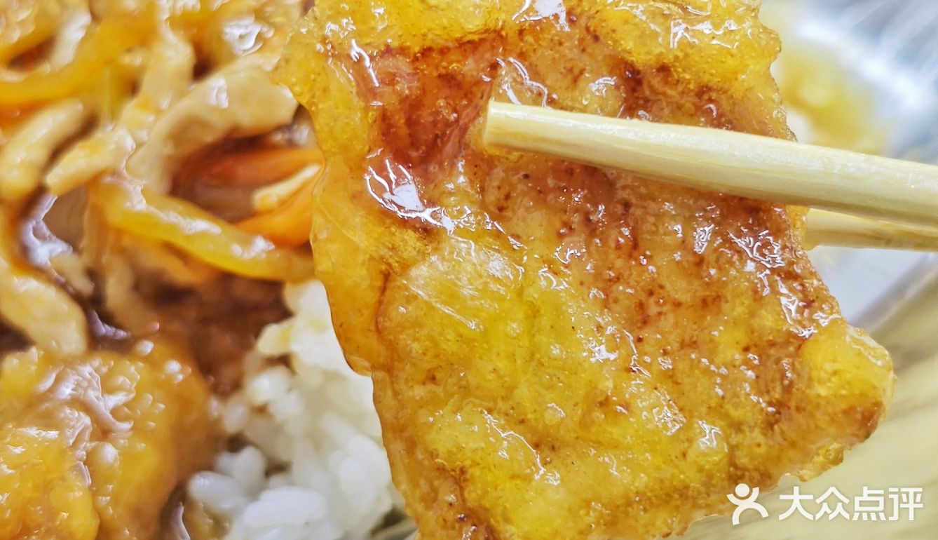 探店分享：强仔盒饭，无限量美食体验!