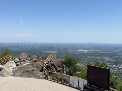 -鬼笑石后山停车场
