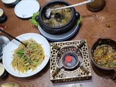 -老滇山寨•云南特色菜•地方菜•民族风情歌舞表演(金碧店)