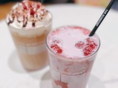 草莓奶昔-科学家咖啡(恒隆广场店)