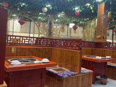 -袁小二大东北铁锅炖(吉祥村总部)