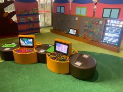 -幻贝家儿童乐园(武汉永旺梦乐城店)