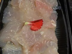 -老牌坊云南鱼豆花火锅(爱建店)