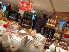 自助取餐区-厦门悦华酒店·绿庭主题自助餐厅