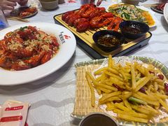 -肥肥虾庄·金牌油焖大虾(首义路店)