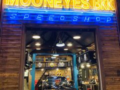 -席娜卡琳火车铁道夜市