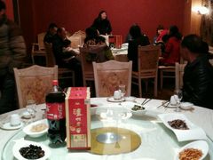 -临江仙酒店
