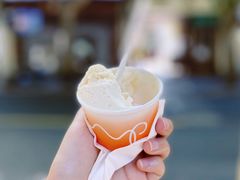 麦乳白咖啡-Dip in Gelato(富民路店)
