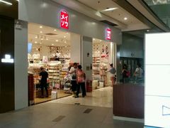 -名创优品(海珠乐峰广场店)