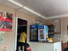 -花儿姐与战哥的美食档
