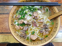 -正宗李家土鸡米线店