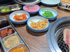 -明洞阿姨·韩式酱蟹烤肉·创意料理(三元桥店)