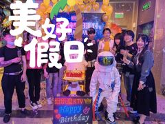 -好乐迪(张扬路八佰伴店)