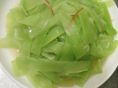 -丹水桥地锅鱼·翘嘴鲌·地方特色全鱼宴(丹江口大坝店)