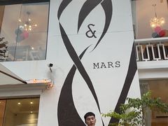 -Mark&Mars Restaurant