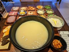 -银米·云南传统过桥米线(双廊黑金冠店)