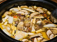-一朵菌·野生菌探索家火锅(南亚店)