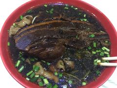 -小龙大肉面馆