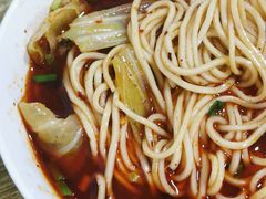 牛汤小面麻辣重-易毛特色牛肉面(解放碑步行街店)