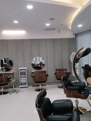 点击看大图 -八佰伴8008星级形象店