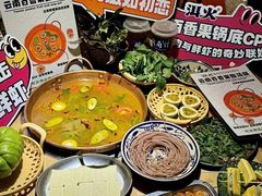 -洱火云南酸菜牛肉火锅(石景山当代商城店)