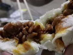 麻辣香菇鸡丁包-老陶包子铺(南大西南村店)