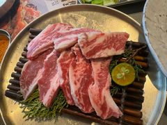 -草家酱蟹炭火烤肉店(珲春南路一店)