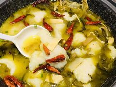 -渝是乎酸菜鱼(龙旗购物中心店)