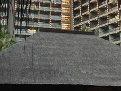 -三亚湾海居铂尔曼度假酒店