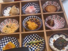 -阿瓦山寨·湘菜现炒·剁椒鱼头王(咸阳总店)