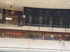 -冰纷万象滑冰场(深圳万象城店)