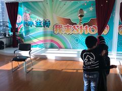 -蓝话筒·少儿成人演讲口才·主持朗诵·戏剧表演(大华第一坊店)