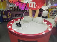 -m豆巧克力世界(上海世茂广场店)