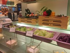 自助取餐区-鲤鱼洲酒店港鲤咖啡厅