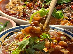 -麻辣总动员·川派海鲜·现炒浇头面·自贡菜(五彩城店)